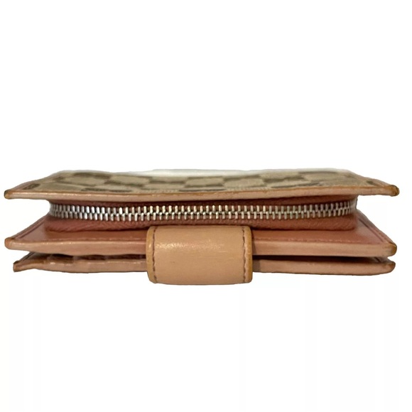 Unique GUCCI GG Bi-Fold Wallet Pink Leather & Tan Canvas w/Box GLOBE ZIPPER PULL - Picture 4 of 16